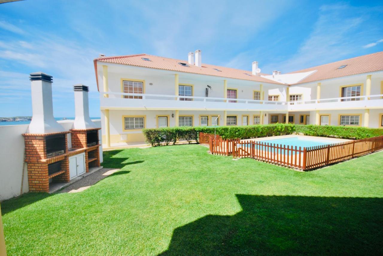 Catarina House - Baleal Beach, Balcony, Pool Ferrel  Exterior photo