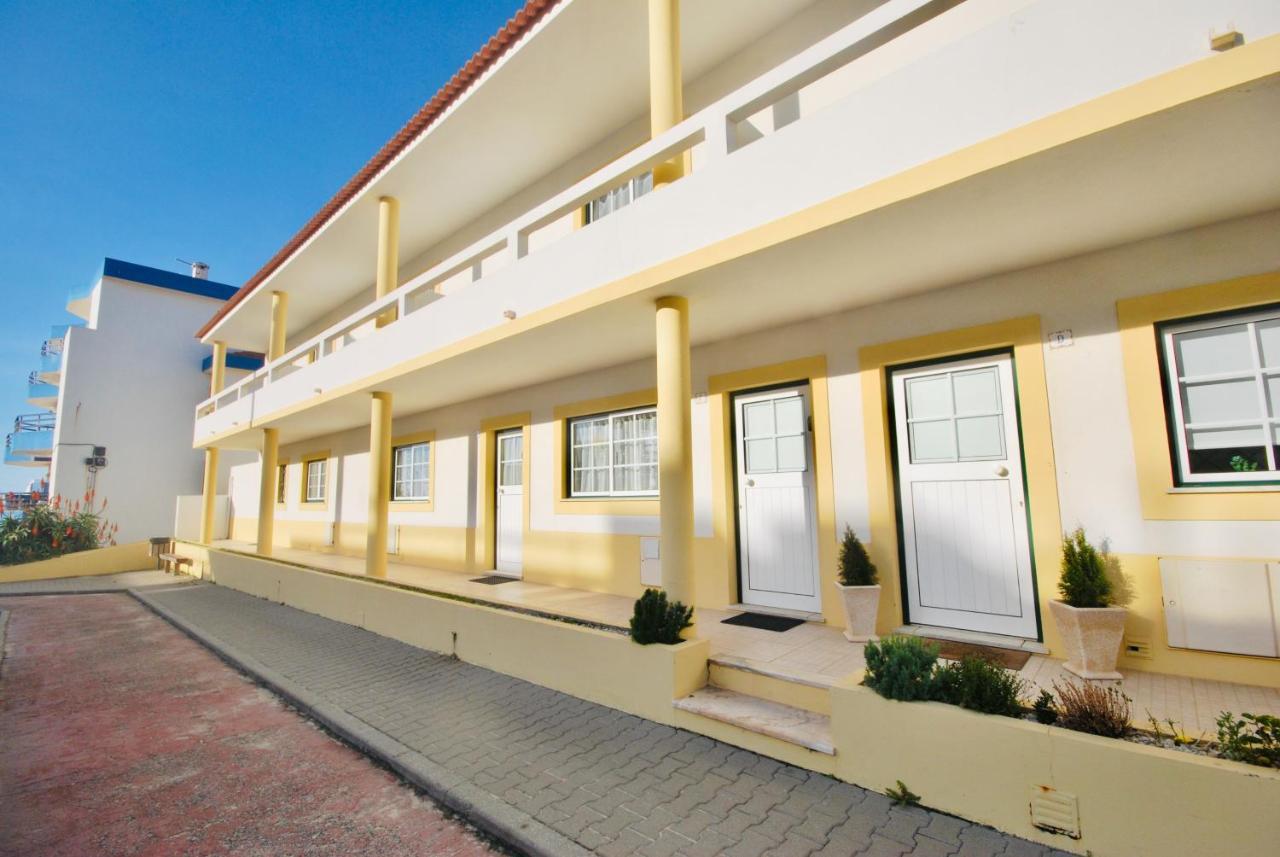 Catarina House - Baleal Beach, Balcony, Pool Ferrel  Exterior photo