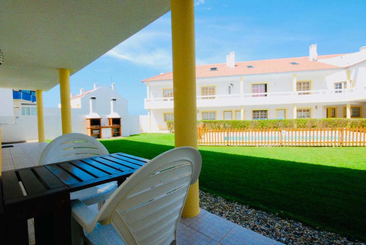 Catarina House - Baleal Beach, Balcony, Pool Ferrel  Exterior photo