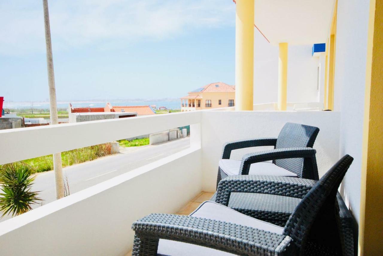 Catarina House - Baleal Beach, Balcony, Pool Ferrel  Exterior photo